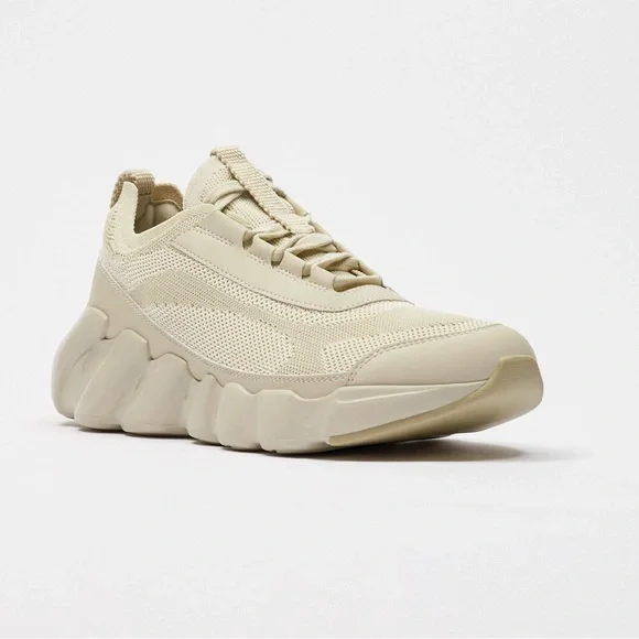 ZARA THICK SOLED KNIT RUNNING STYLE SHOES SZ 9 EU 42 - Picture 2 of 7